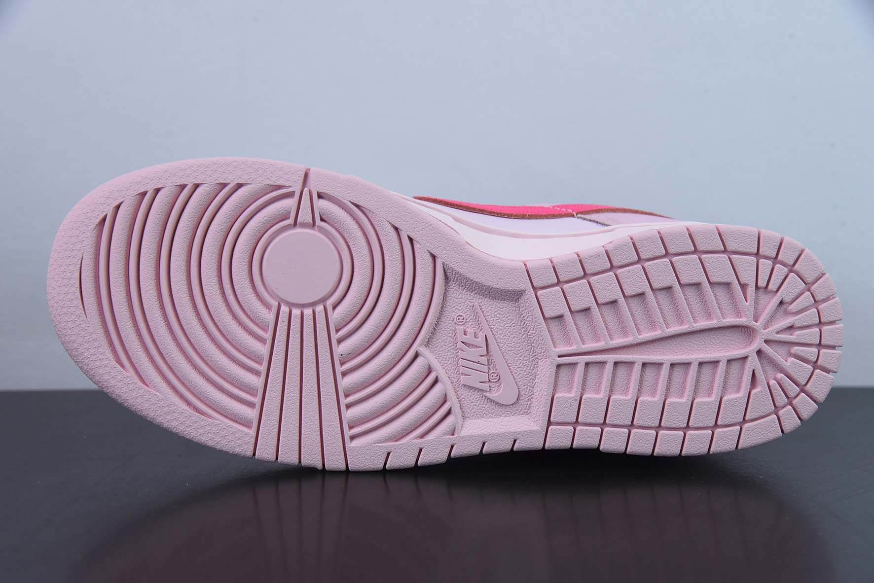 Nike Dunk Low - Triple Pink GS