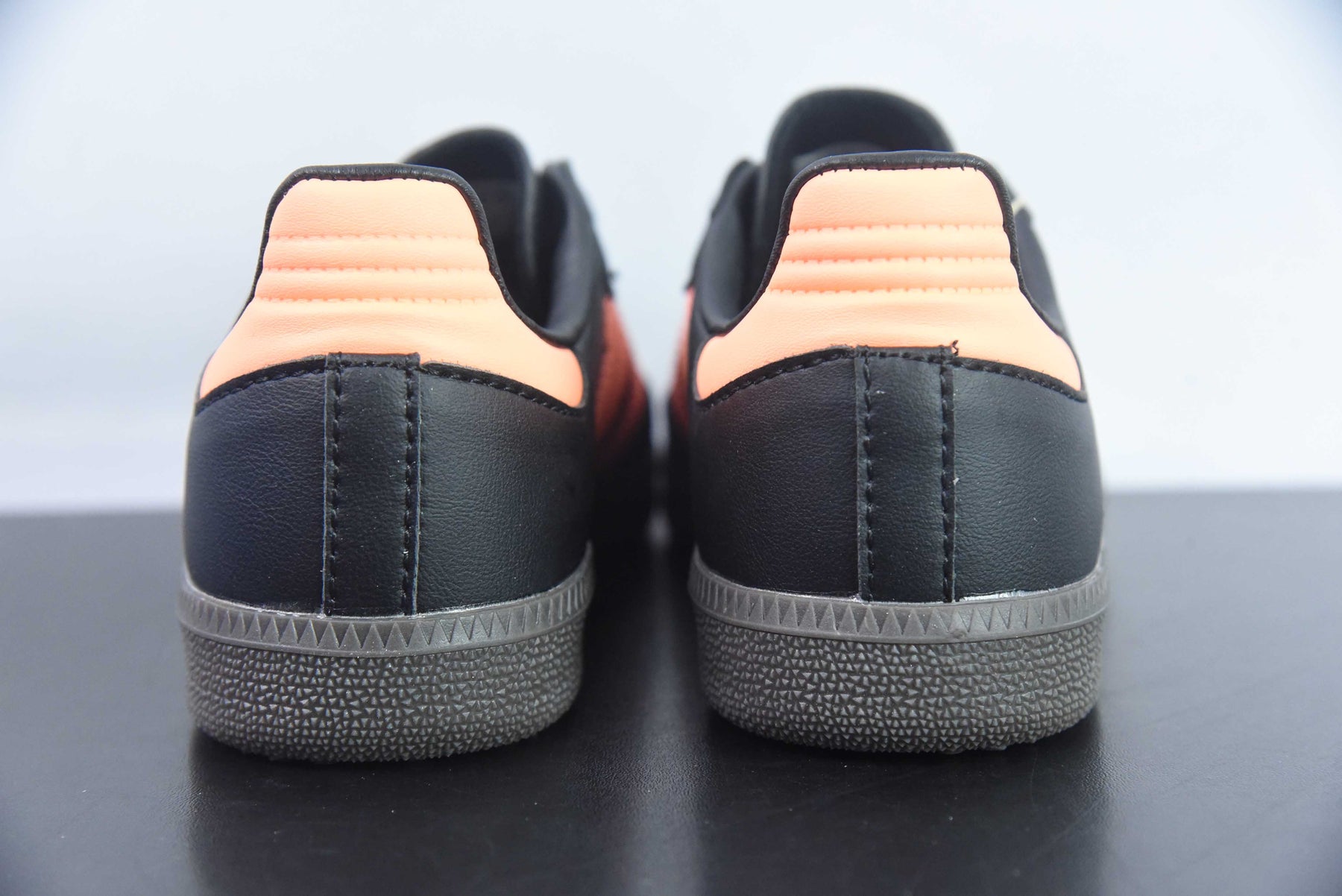 Adidas Samba OG - Core Black Hi Res Orange